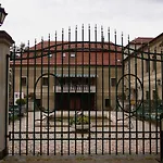Zámek Poruba Hotel *